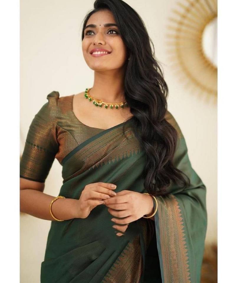 Green soft silk blend banarasi jacuard work designer party wear saree with unstitched blouse piece