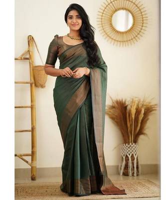 Green silk blend banarasi saree with unstitched blouse piece 2