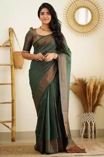 Green silk blend banarasi saree with unstitched blouse piece