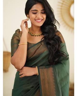 Green silk blend banarasi saree with unstitched blouse piece 3