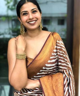 Copper white silk blend banarasi saree with unstitched blouse piece 2