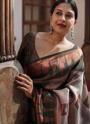 Grey green silk blend banarasi saree with unstitched blouse piece 4