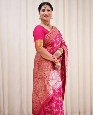 Pink silk blend banarasi saree with unstitched blouse piece 2