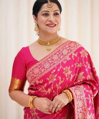 Pink silk blend banarasi saree with unstitched blouse piece 5