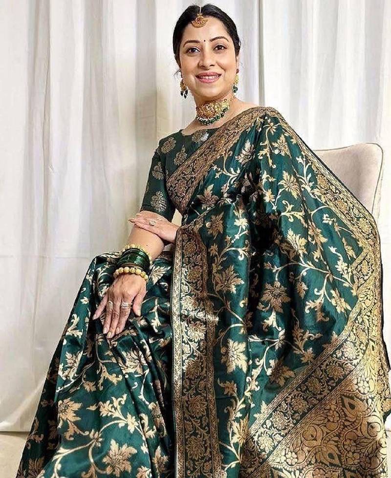 Green soft silk blend banarasi jacuard work designer party wear saree with unstitched blouse piece