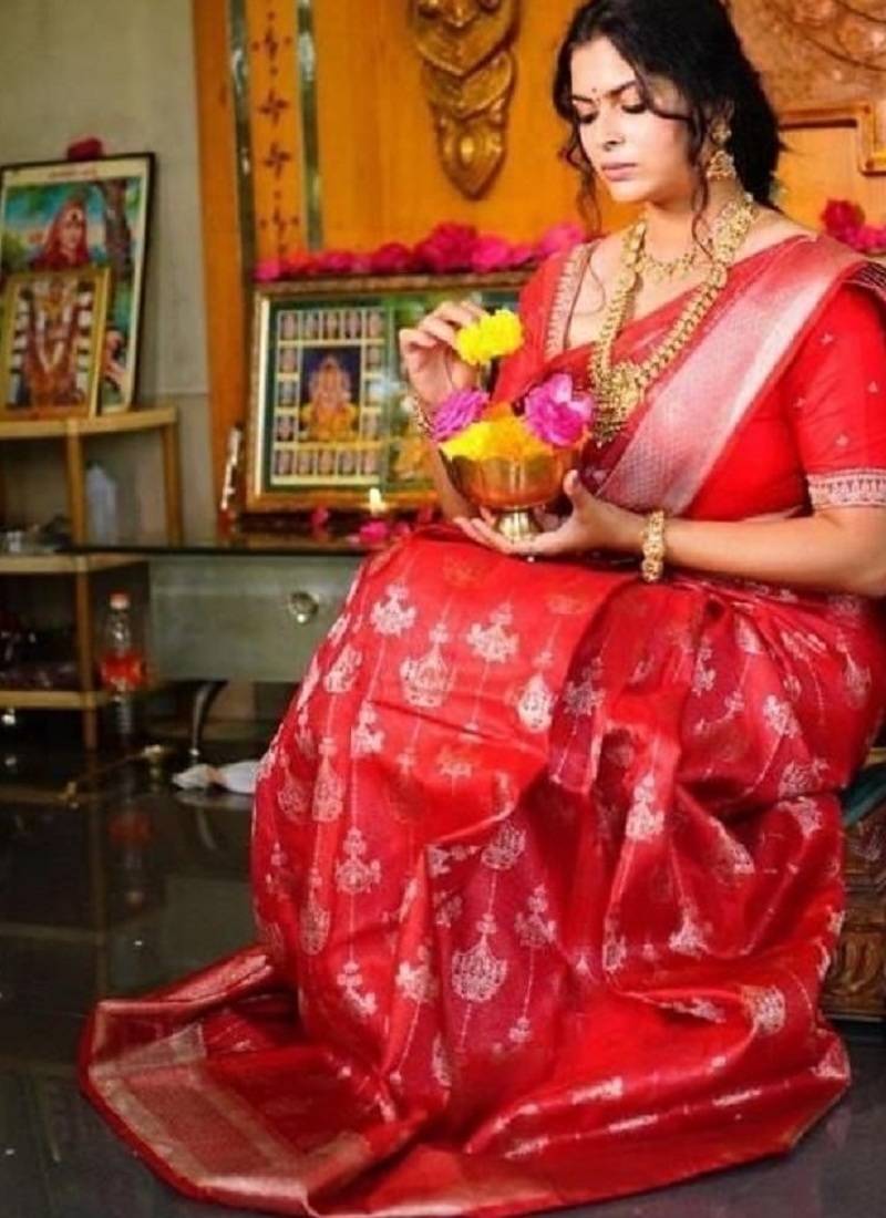 Red soft silk blend banarasi jacuard work designer party wear saree with unstitched blouse piece