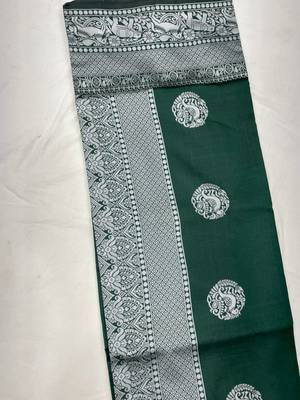 Green silk blend banarasi saree with unstitched blouse piece 5
