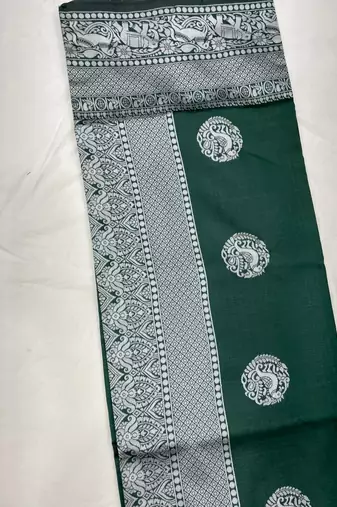 Green silk blend banarasi saree with unstitched blouse piece