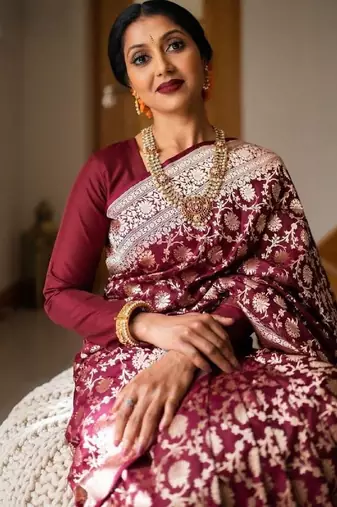 Maroon silk blend banarasi saree with unstitched blouse piece