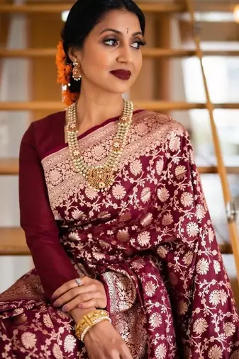 Maroon silk blend banarasi saree with unstitched blouse piece