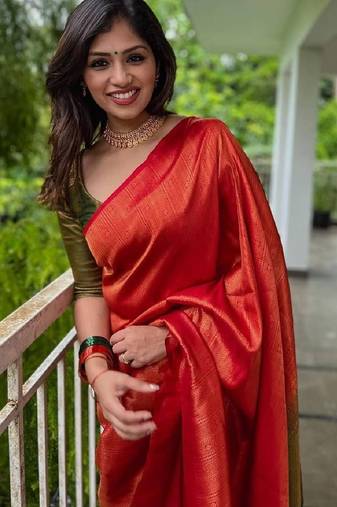 Red green soft silk blend banarasi jacuard work designer party wear saree with unstitched blouse piece