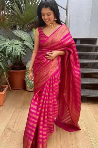 Pink silk blend banarasi saree with unstitched blouse piece