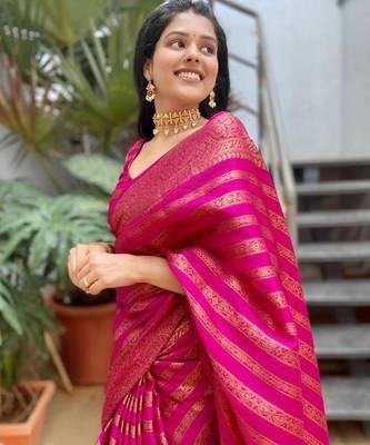 Pink silk blend banarasi saree with unstitched blouse piece 4