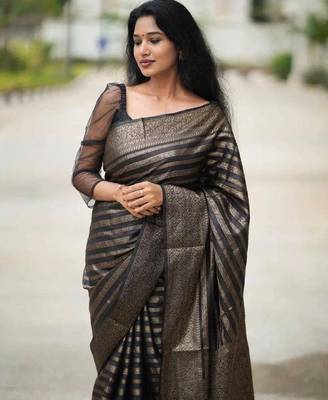 Black silk blend banarasi saree with unstitched blouse piece 2