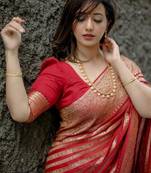 Red silk blend banarasi saree with unstitched blouse piece