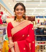 Red silk blend banarasi saree with unstitched blouse piece