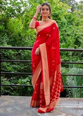 Red silk blend banarasi saree with unstitched blouse piece 2