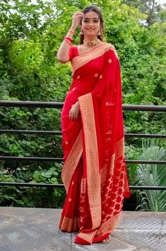 Red silk blend banarasi saree with unstitched blouse piece