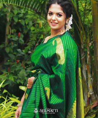 Green silk blend banarasi saree with unstitched blouse piece 2