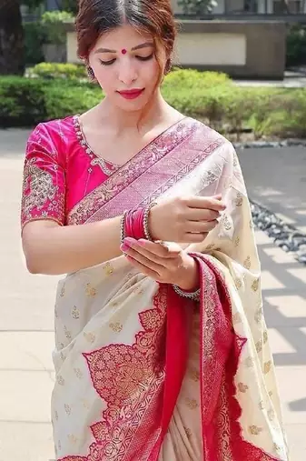White pink silk blend banarasi saree with unstitched blouse piece