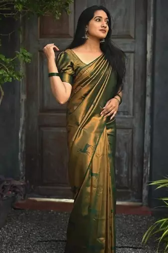Green silk blend banarasi saree with unstitched blouse piece