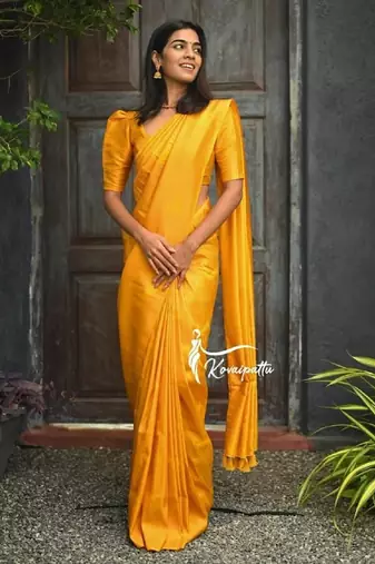 Yellow silk blend banarasi saree with unstitched blouse piece