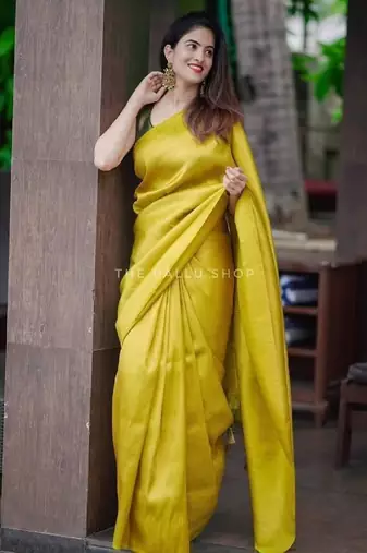 Yellow silk blend banarasi saree with unstitched blouse piece