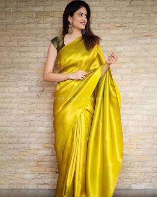 Yellow silk blend banarasi saree with unstitched blouse piece 4