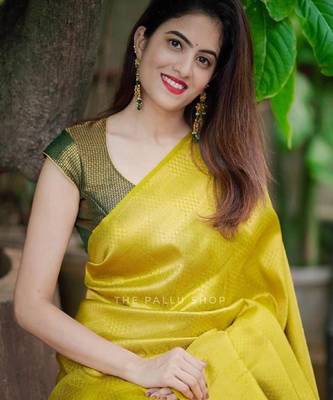 Yellow silk blend banarasi saree with unstitched blouse piece 5