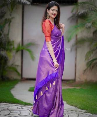 Purple silk blend banarasi saree with unstitched blouse piece 3