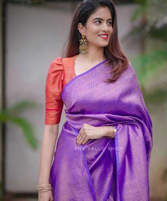 Purple silk blend banarasi saree with unstitched blouse piece 5