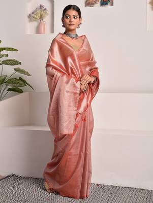 Rouge pink tissue saree with unstitched blouse piece 3