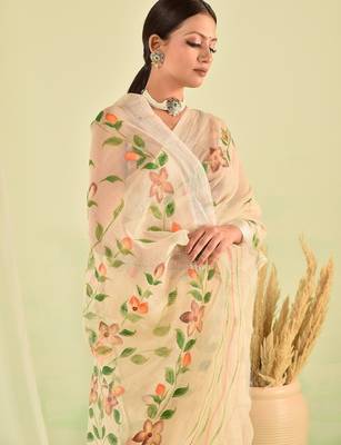Beige hand painted kota doria saree 5