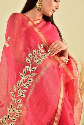 Pink kota doria gota patti saree 5