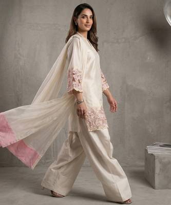Designer ivory kurta palazzo set with pink floral lace work 2