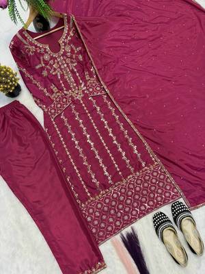 Women   s pink embroidered kurta set with dupatta 4