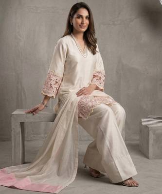 Designer ivory kurta palazzo set with pink floral lace work 3
