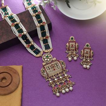 rani green kundan beaded matte gold necklace set 2