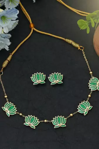 Green color meenakari necklace set