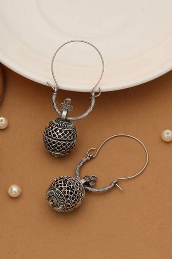 Off white color oxidised earrings