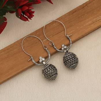 white alloy earrings with oxidised stone drop work 2