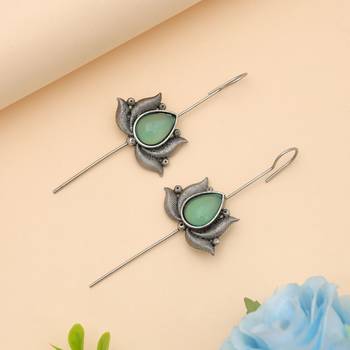 pista green alloy ear cuff with oxidised stone work 1