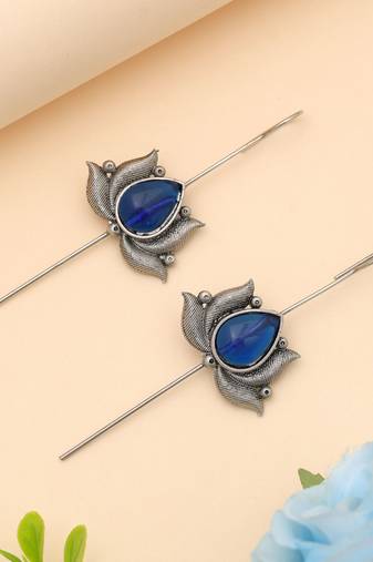 Blue color oxidised ear cuff