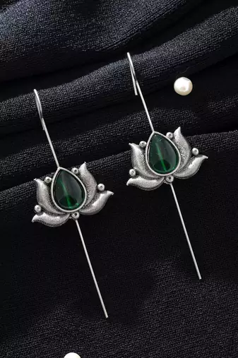 green alloy ear cuff with stone drop design