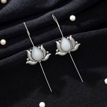 silver alloy ear cuff with glass stone design 2