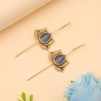 light pink alloy ear cuff with gold plated stone work 1