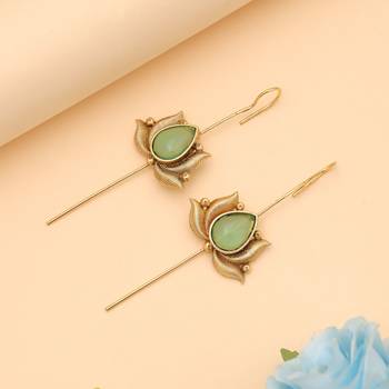 pista green alloy ear cuff with glass stone design 1