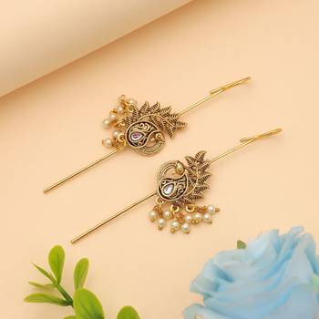 white alloy ear cuff with gold plated stone work 1