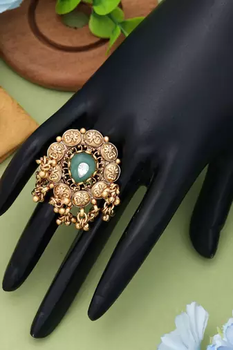 pista green alloy ring with adjustable gold stone design