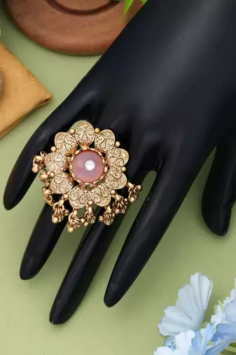 pink alloy ring with gold plated stone design